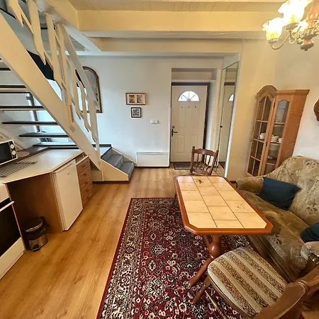 V Busi Apartment